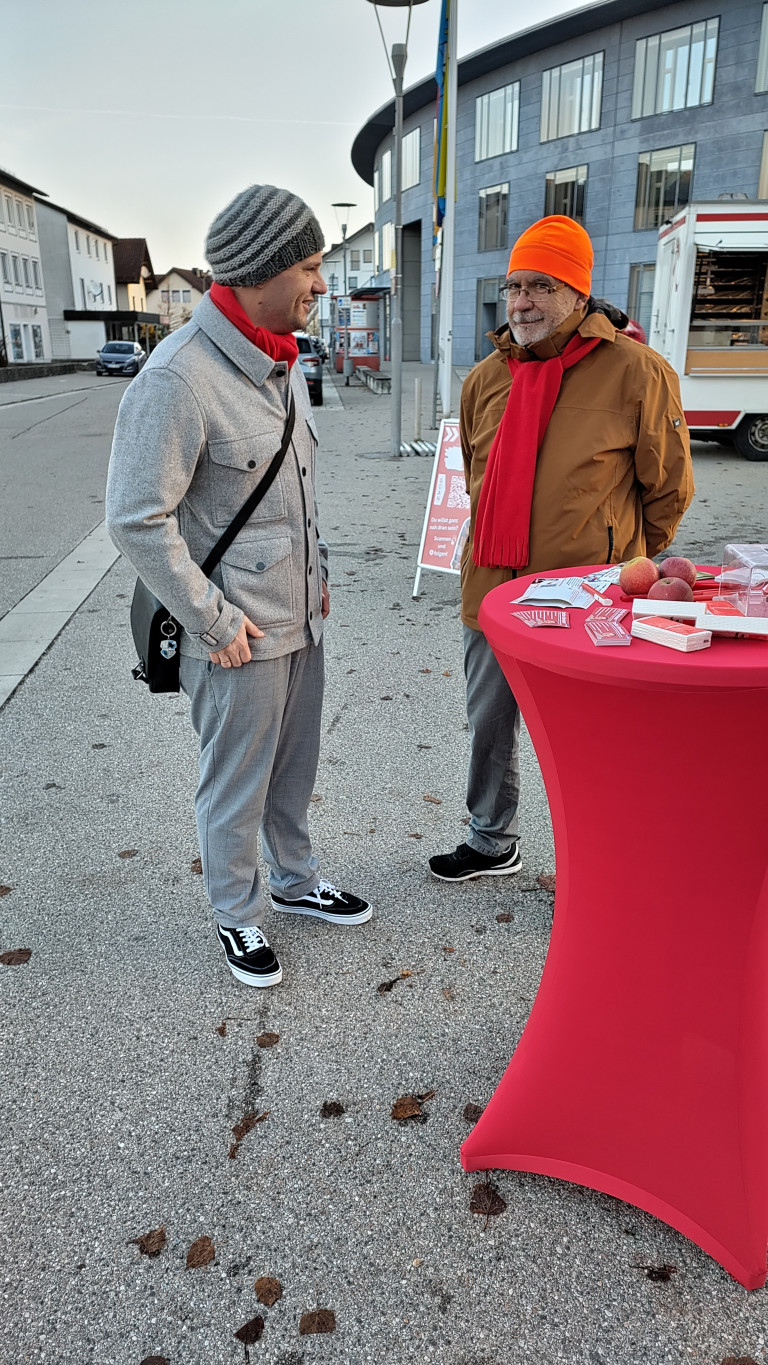 2025-11-14 Café Rot, Bürgermeisterkandidat und Fraktionssprecher