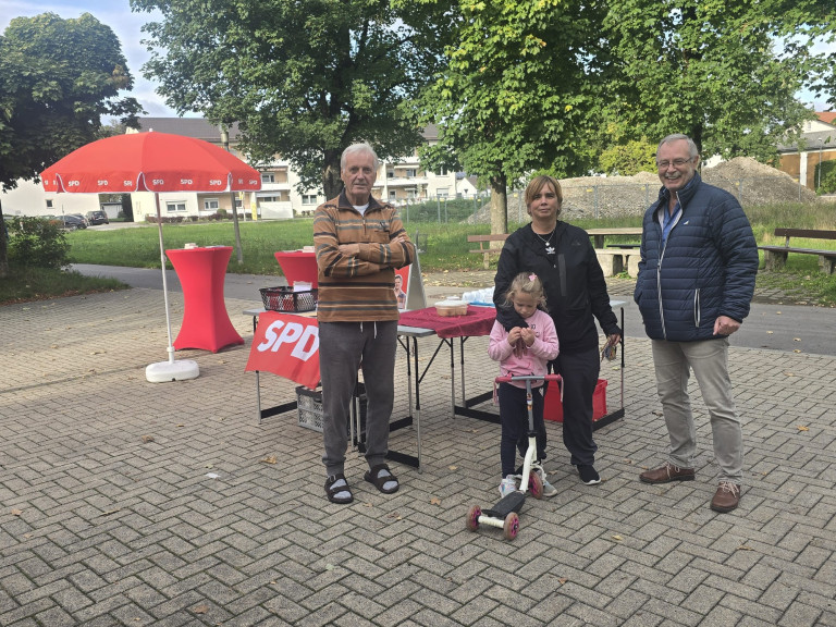 Café Rot On Tour am Wingenplatz 2026-B