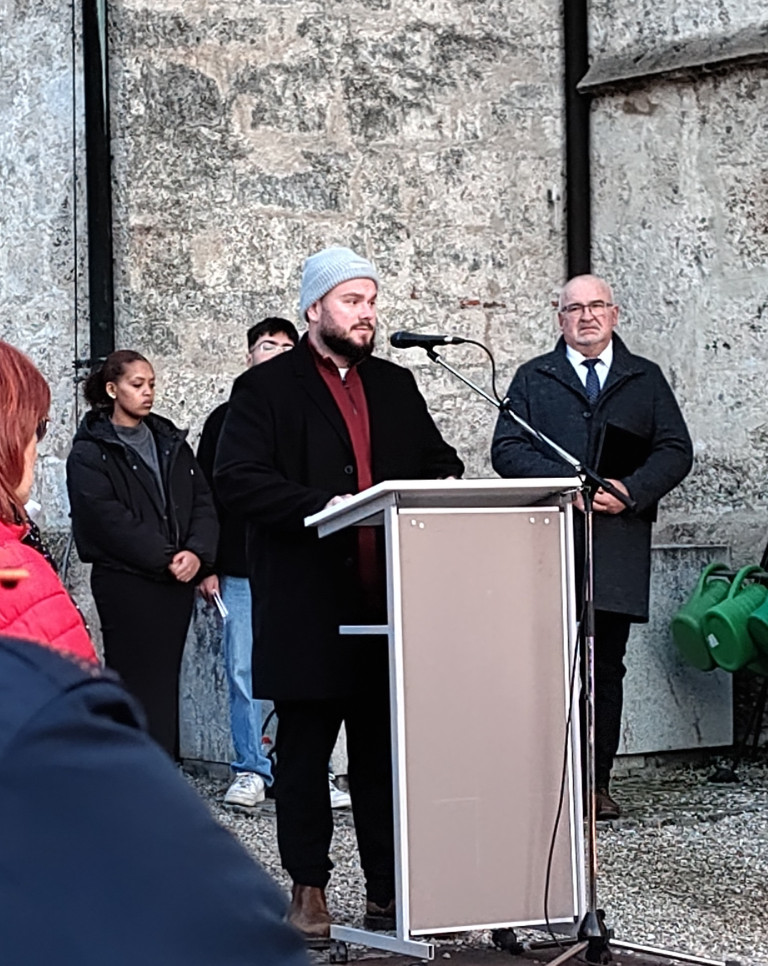 2025-11-15 Kindergrab Winter